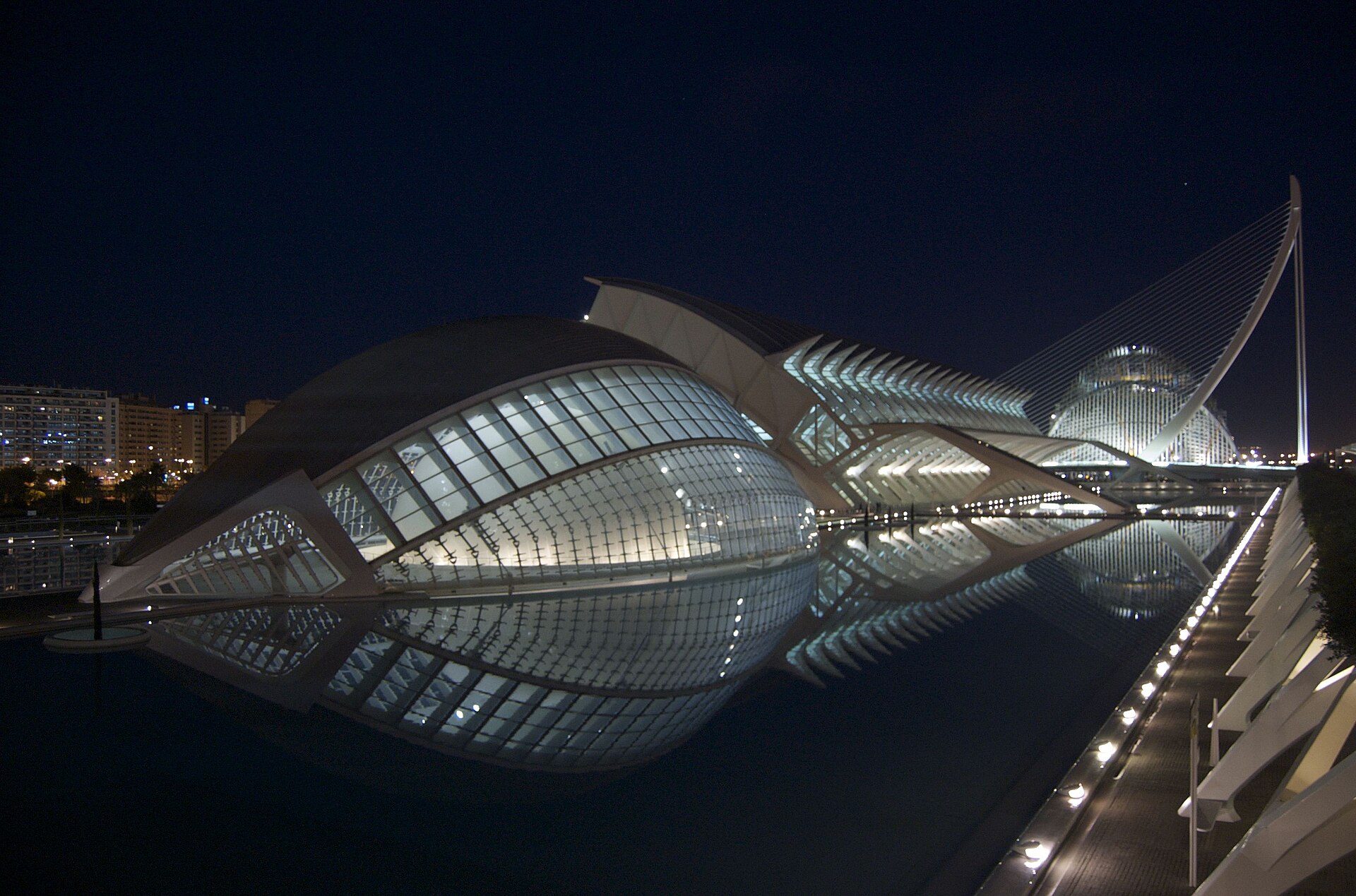 Night view of L’Hemisfèric and the Museu de les Ciències at the City of Arts and Sciences in Valencia