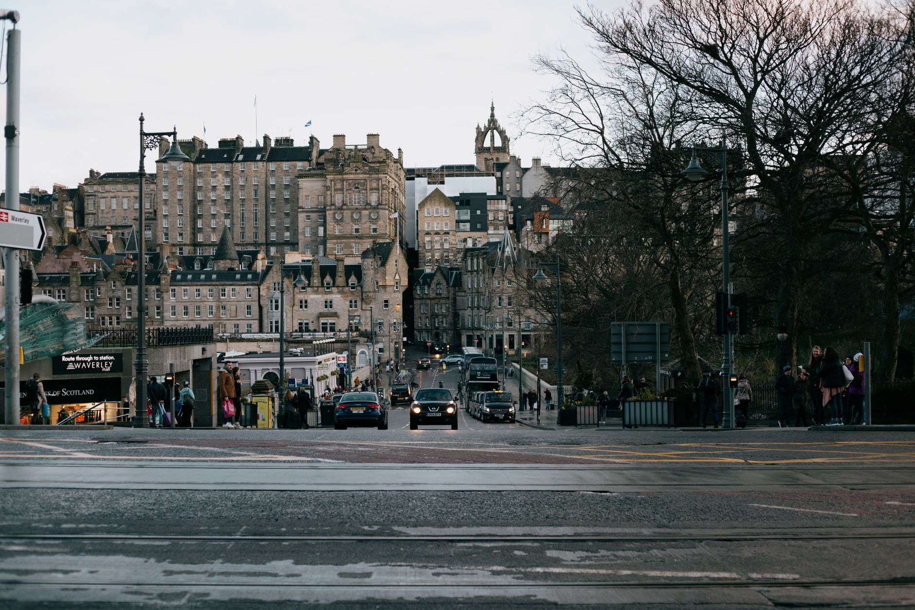 Edinburgh · 7-day validated itinerary destination view